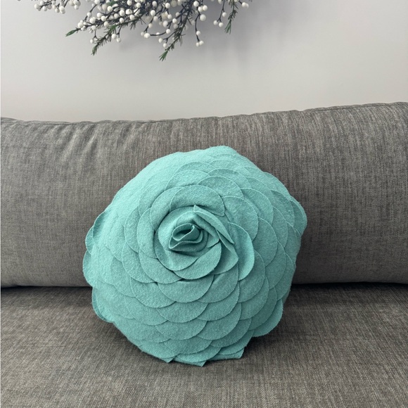 Pottery Barn Teen Aqua Rose Accent Pillow - Picture 1 of 3
